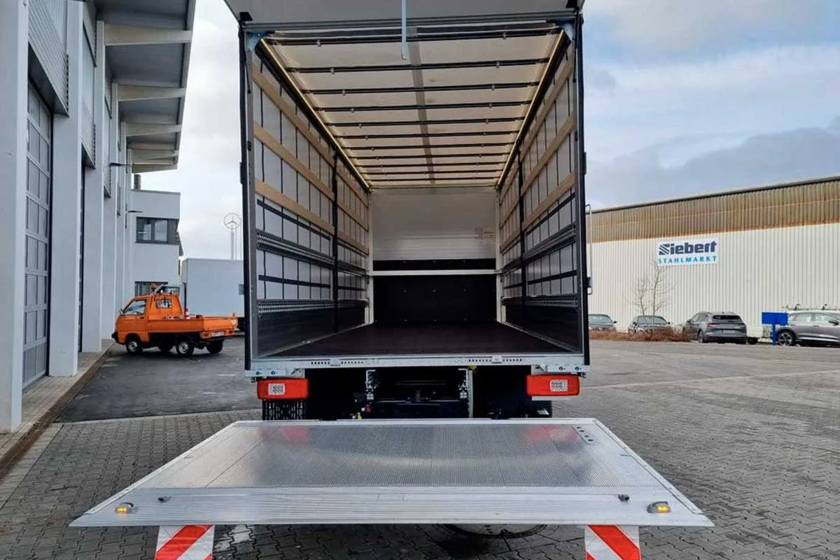 Бортові тентовані кузови на базі IVECO S-WAY / X-WAY / T-WAY