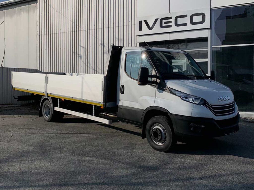 Iveco Daily 70C16H3.0 з бортовою платформою (алюмінієві борти)