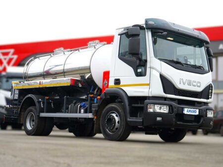 IVECO EUROCARGO ML120E22-E6: Надійна автоцистерна для перевезення питної води