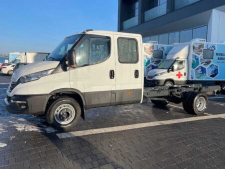IVECO Daily 60C16H3.0 D – шасі з подвійною кабіною (6+1)