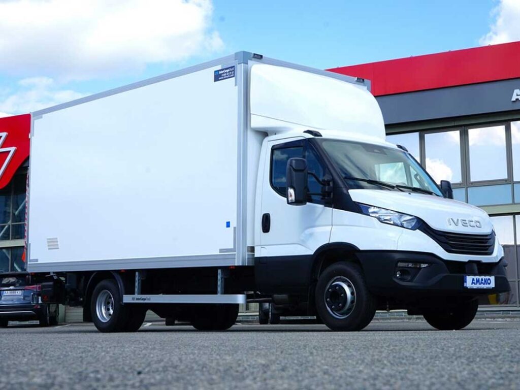 IVECO Daily 70C16 3.0 (Промтоварний фургон з гідробортом, 25 м³, 4x2, Євро 6)