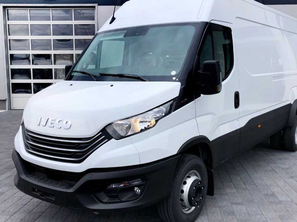 IVECO Daily 70C18H V – цільнометалевий фургон