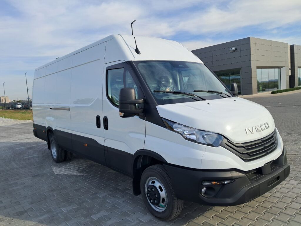 новий офіційний фургон IVECO DAILY 50C16H3.0A8 V повною масою 5,2т (кат.C1)