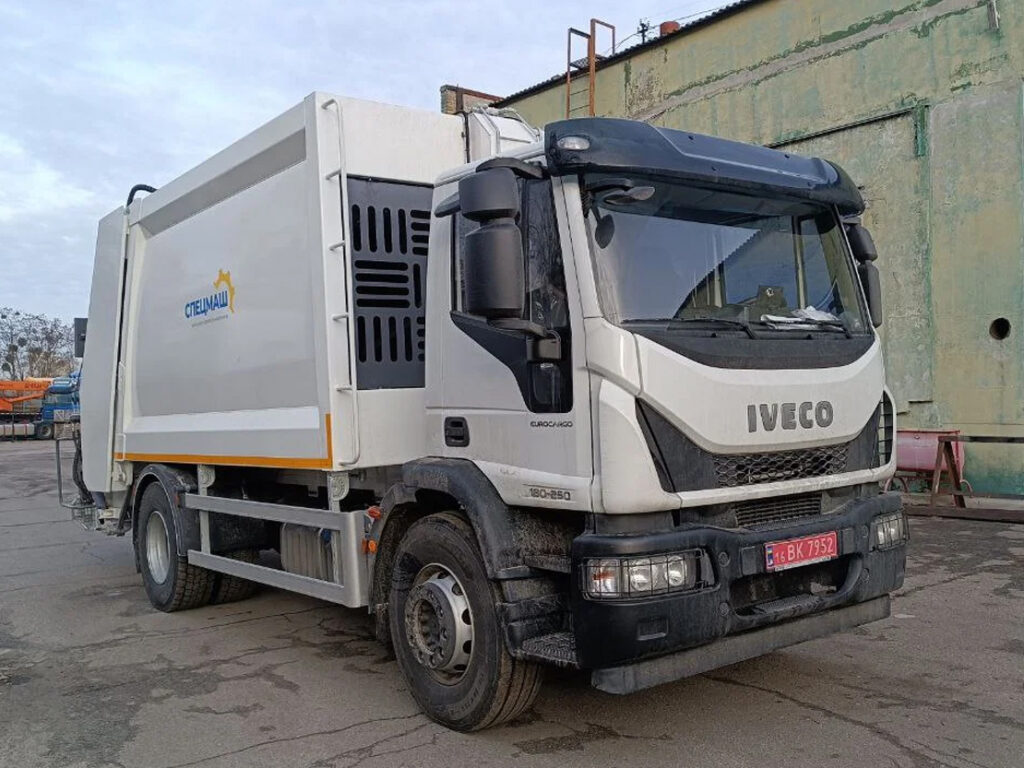 Сміттєвоз об’ємом 15м3 на шасі IVECO Eurocargo  ML 180E25-E5 - EN18  Euro5