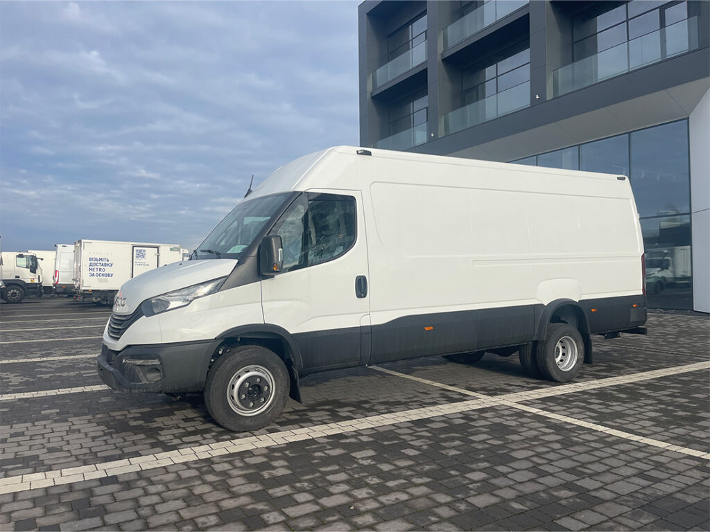 Iveco Daily 70C18H V – цільнометалевий фургон