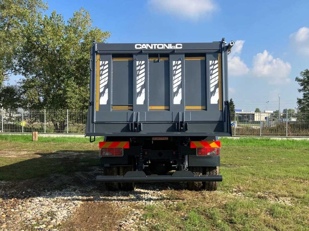 Самоскид IVECO T-Way AD380T43 H 6×4 з кузовом Cantoni FV MARK II 16 м³ (half-pipe)