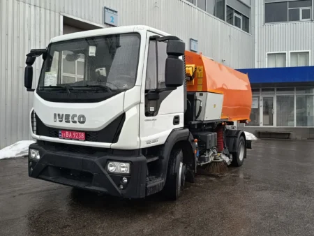 Підмітально-прибиральна машина на шасі IVECO Eurocargo ML120E22-E5 (4×2)