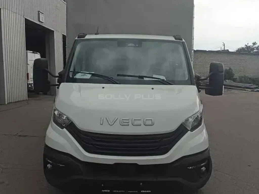 Білий IVECO DAILY 70C16H3.0 — вигляд спереду