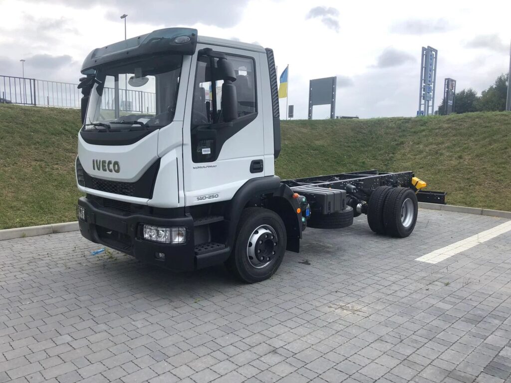 IVECO EUROCARGO ML140E25/E5 (Шасі 4x2, Євро 5)